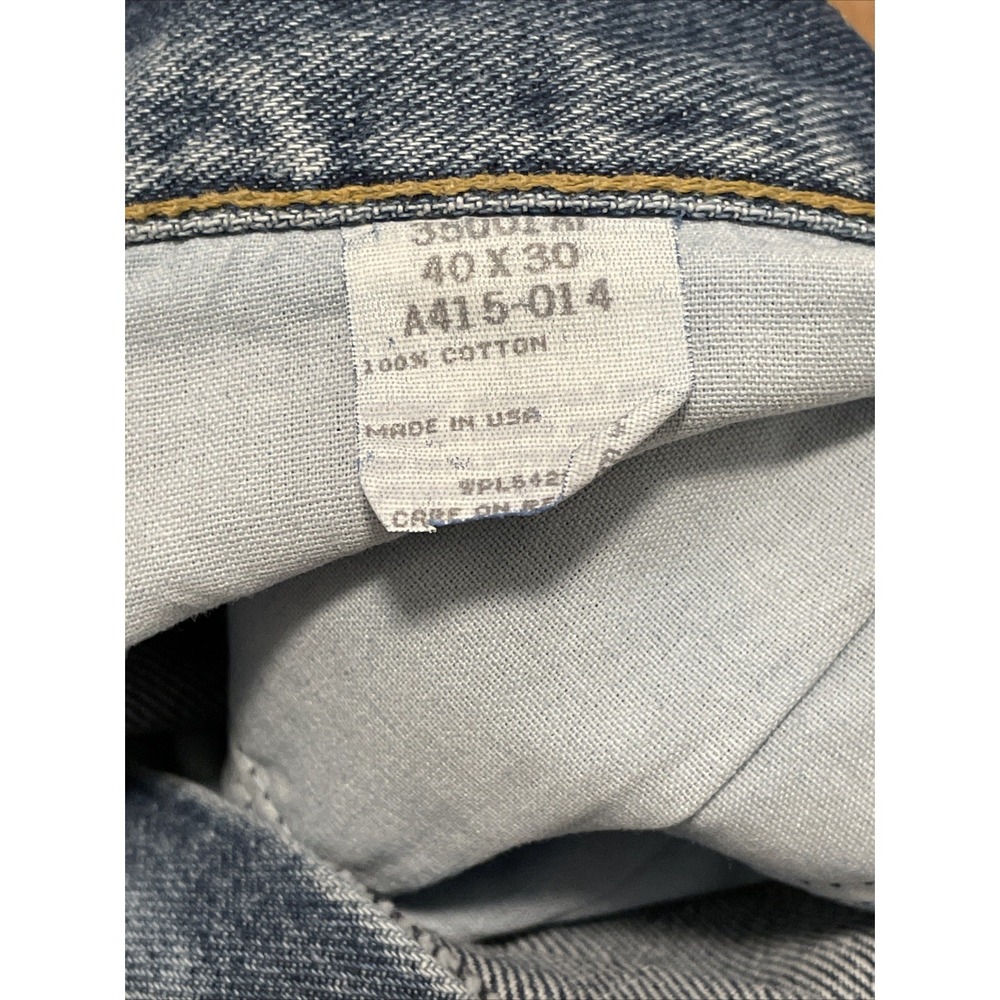 NWOT Wrangler Mens Rugged Wear Relaxed Made In USA Denim Stonewashed Jeans 40x30 - Picture 3 of 6